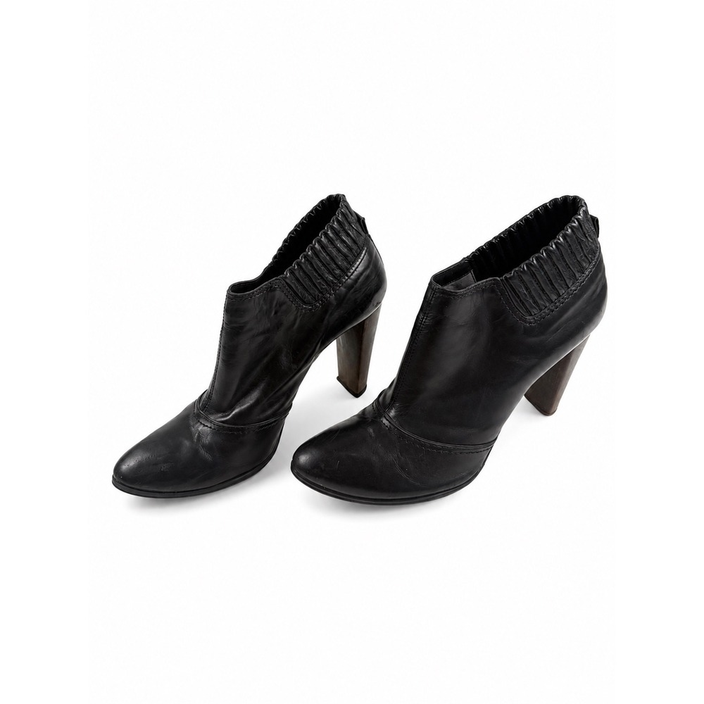 CNC Costume National Black Leather Heeled Ankle Boots Women's Size 38.5 US 8